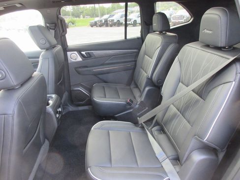 New 2026 Buick Enclave Avenir image 14