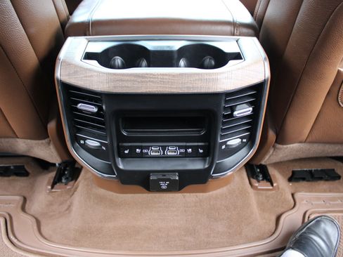 Used 2021 RAM 1500 Limited AWD/4WD image 17