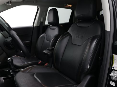 Used 2020 Jeep Compass Limited FWD image 17