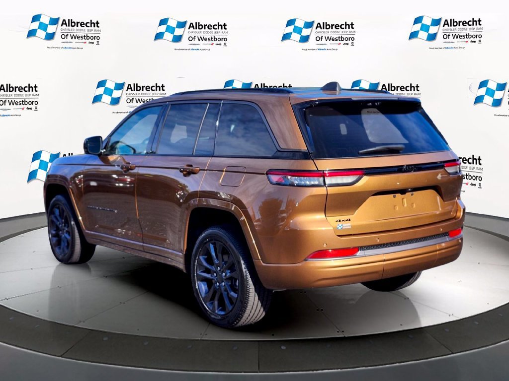 Used 2026 Jeep Grand Cherokee Limited AWD/4WD image 3