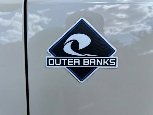 Used 2025 Ford Bronco Outer Banks AWD/4WD image 41