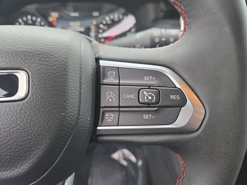 Used 2024 Jeep Compass Trailhawk image 14