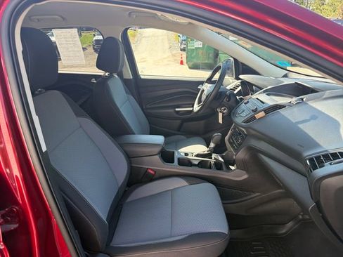 Used 2017 Ford Escape SE AWD/4WD image 28