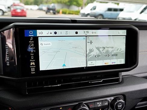 New 2025 Jeep Gladiator Willys image 32