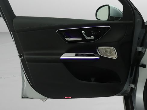 Certified 2023 Mercedes-Benz GLC 300 image 17