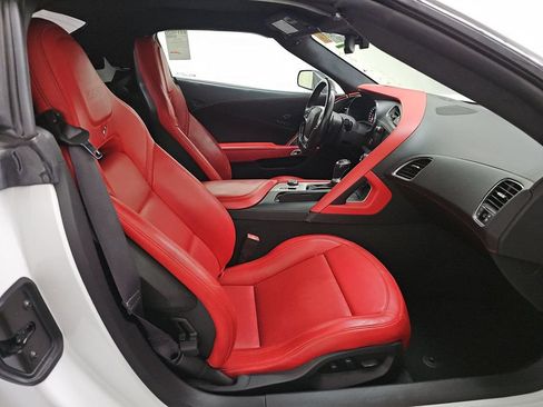 Used 2015 Chevrolet Corvette Z06 w/ 3LZ Preferred Equipment Group RWD image 3