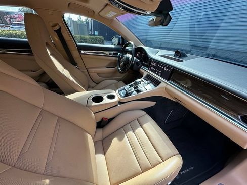 Certified 2021 Porsche Panamera 4 AWD/4WD image 42