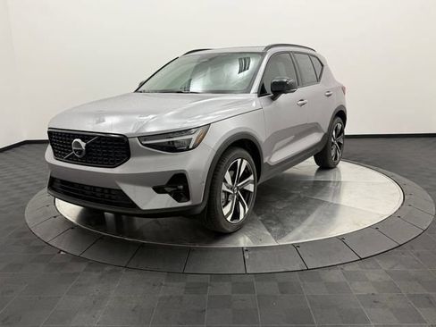 New 2026 Volvo XC40 B5 Ultra w/ Protection Package Premier AWD/4WD image 3