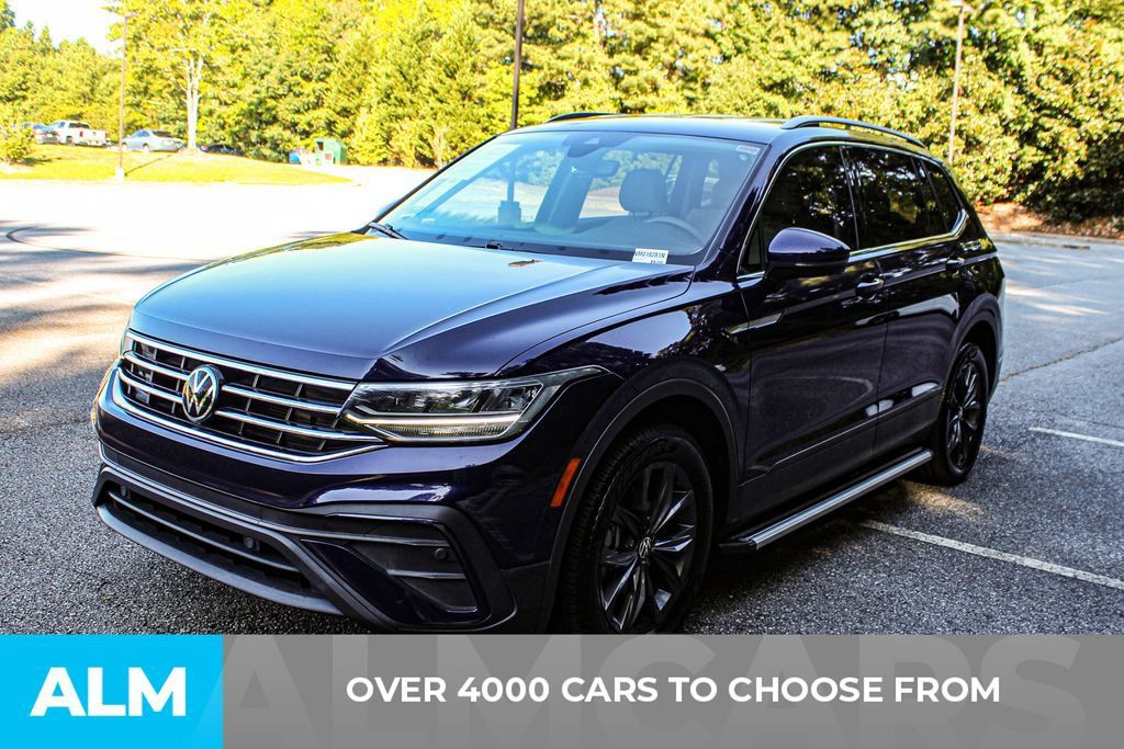 Used 2022 Volkswagen Tiguan SE FWD image 2