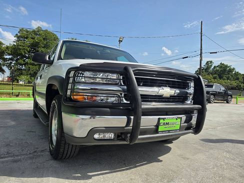 Used 2002 Chevrolet Suburban LS RWD image 4