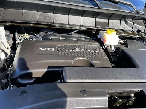 Used 2022 Nissan Pathfinder Platinum w/ Cargo Package image 11