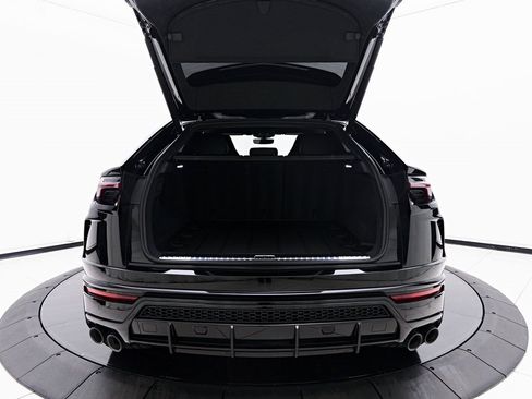 Used 2022 Lamborghini Urus image 19