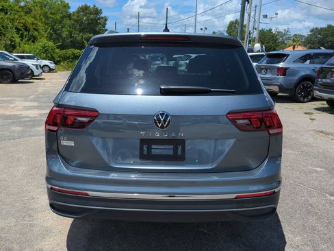 Used 2024 Volkswagen Tiguan SE FWD image 6