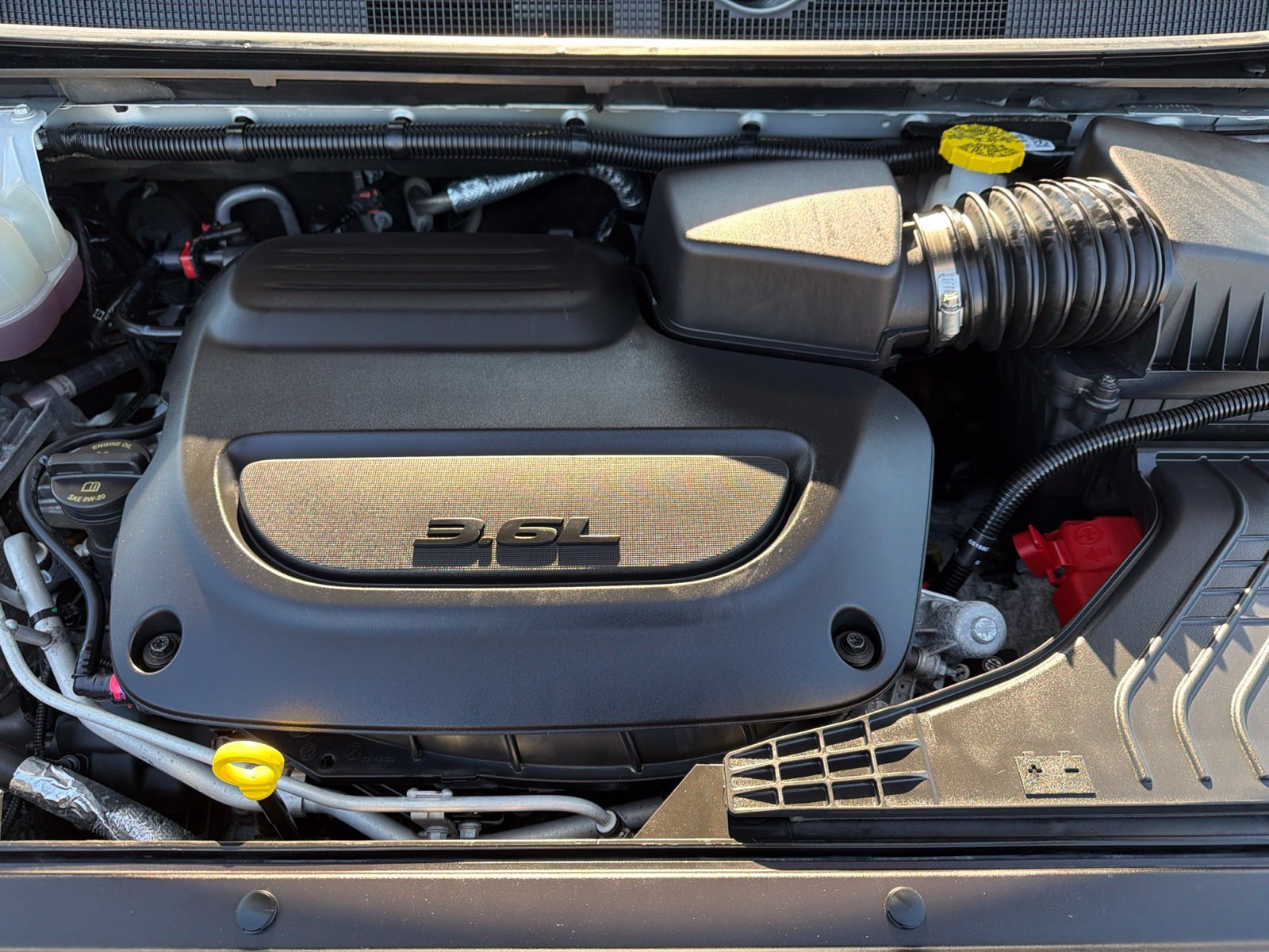 Used 2024 Chrysler Pacifica Touring-L FWD image 11