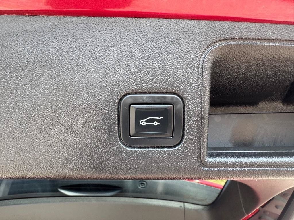 Used 2018 GMC Terrain SLT w/ Preferred Package AWD/4WD image 25