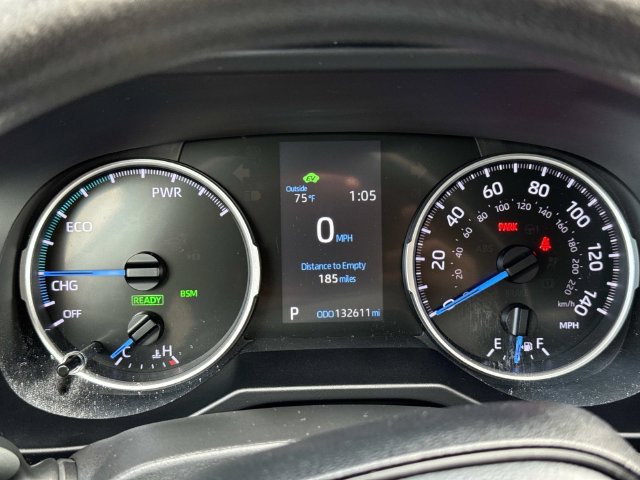 Used 2022 Toyota RAV4 LE AWD/4WD image 27