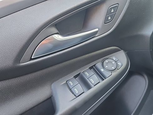 Certified 2026 Buick Envista Preferred FWD image 12