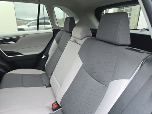 Used 2024 Toyota RAV4 XLE image 15