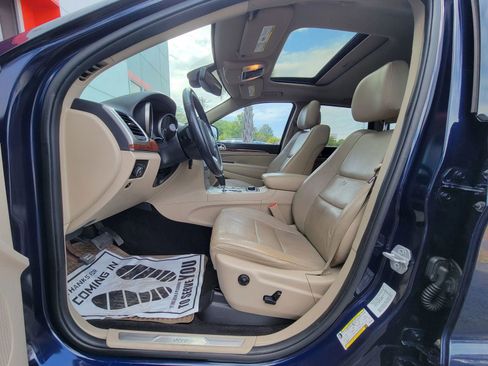 Used 2013 Jeep Grand Cherokee Limited w/ Luxury Group II AWD/4WD image 10