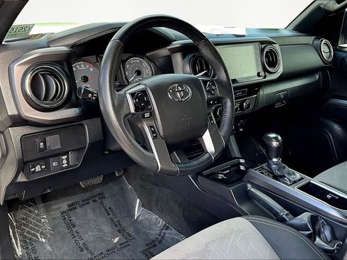 Used 2023 Toyota Tacoma TRD Off-Road image 13