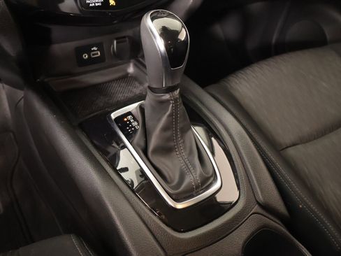 Used 2020 Nissan Rogue S AWD/4WD image 7