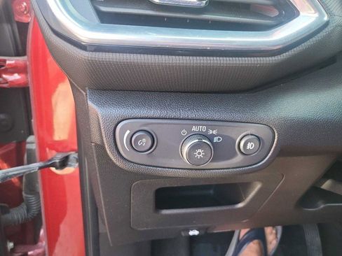 Used 2021 Chevrolet TrailBlazer LT w/ Convenience Package AWD/4WD image 16