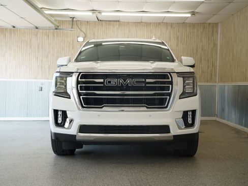 Used 2023 GMC Yukon SLT w/ SLT Premium Package RWD image 2