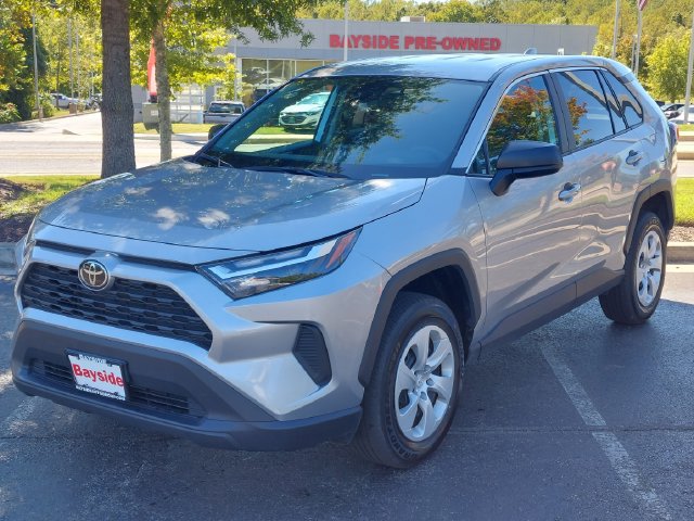 Used 2025 Toyota RAV4 LE AWD/4WD image 7