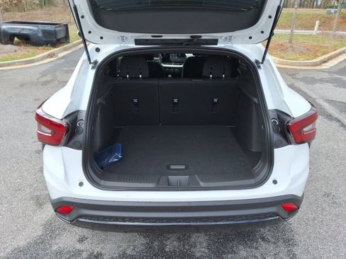 New 2026 Chevrolet Trax RS w/ Driver Confidence Package FWD image 16