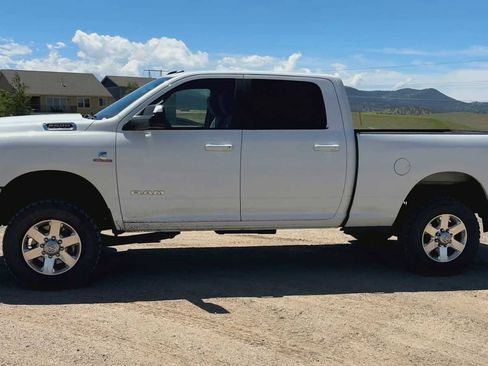 Used 2022 RAM 2500 Big Horn AWD/4WD image 5
