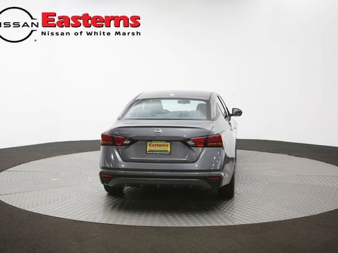 Used 2025 Nissan Altima 2.5 SV FWD image 36