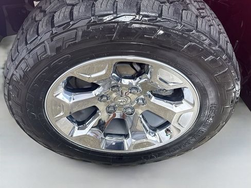 Used 2019 RAM 1500 Big Horn RWD image 9