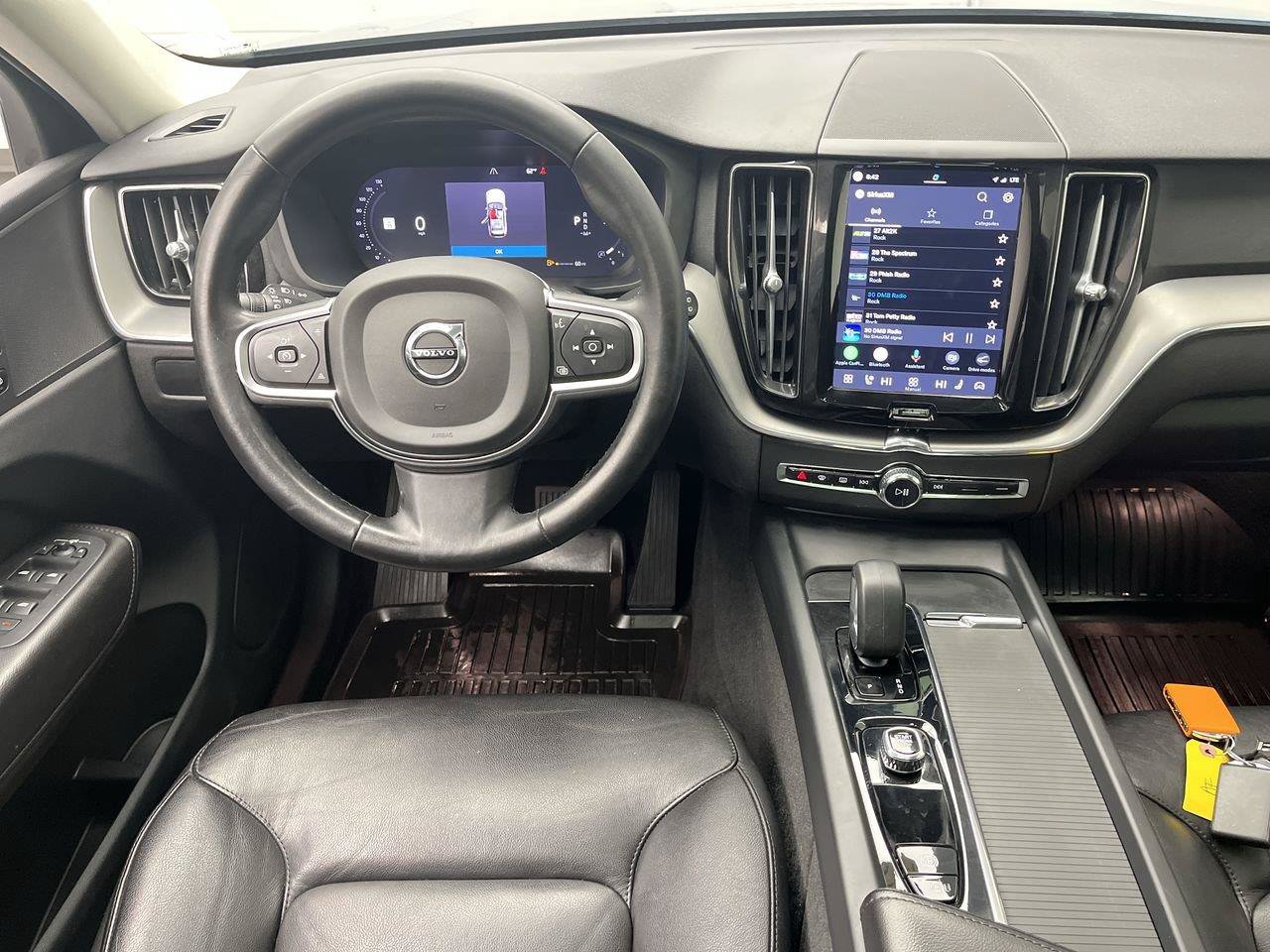 Used 2023 Volvo XC60 B5 Core AWD/4WD image 14