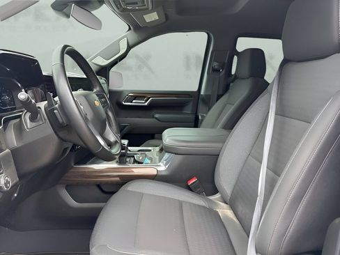 Used 2024 Chevrolet Silverado 1500 LT AWD/4WD image 7