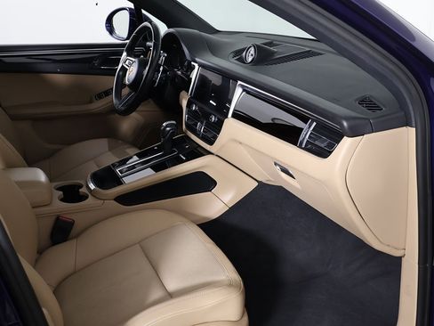 Used 2022 Porsche Macan image 23