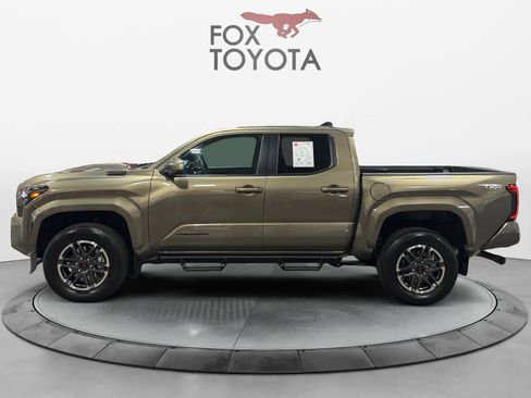 Used 2024 Toyota Tacoma TRD Sport image 3