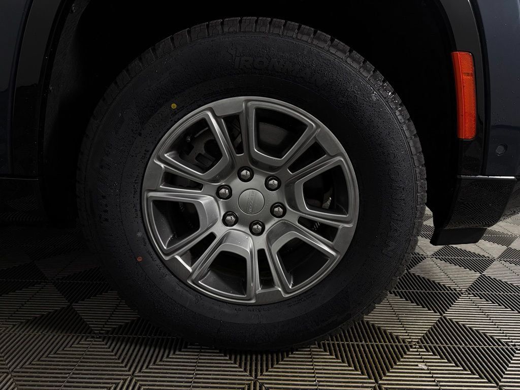 Certified 2023 Jeep Wagoneer 4WD image 11