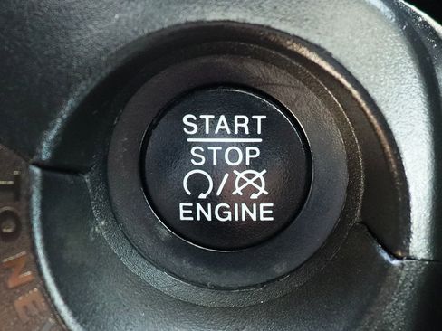 Used 2019 Jeep Renegade Trailhawk AWD/4WD image 53