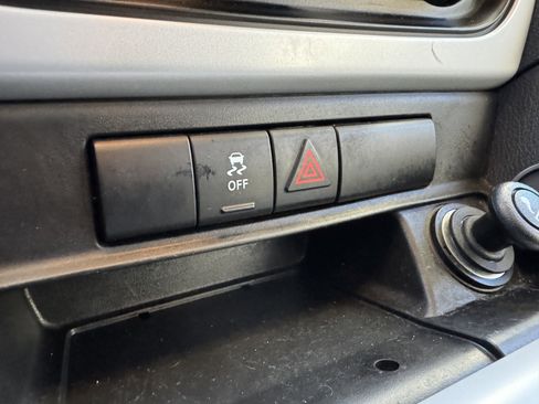 Used 2011 Dodge Caliber Mainstreet image 27