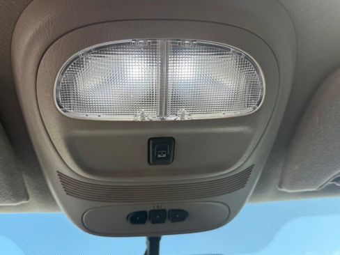 Used 2006 GMC Envoy Denali AWD/4WD image 26