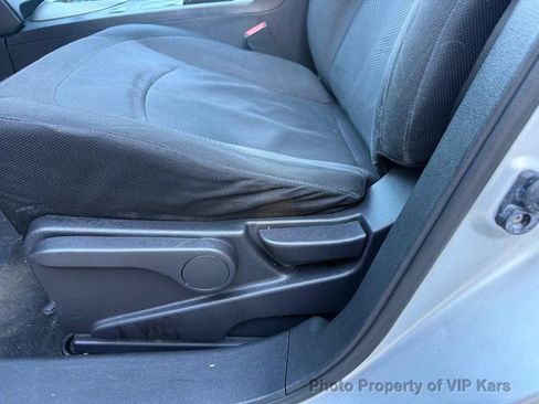 Used 2012 Nissan Rogue S image 16