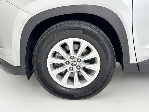 Used 2024 Toyota Grand Highlander AWD Hybrid image 31