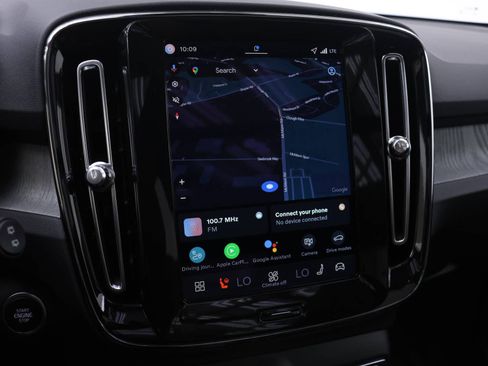 New 2026 Volvo XC40 B5 Plus w/ Protection Package Premier image 12