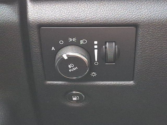 Used 2015 Jeep Grand Cherokee High Altitude AWD/4WD image 29