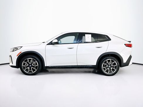 Used 2025 BMW X2 xDrive28i image 4