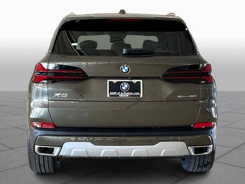 New 2026 BMW X5 sDrive40i image 4