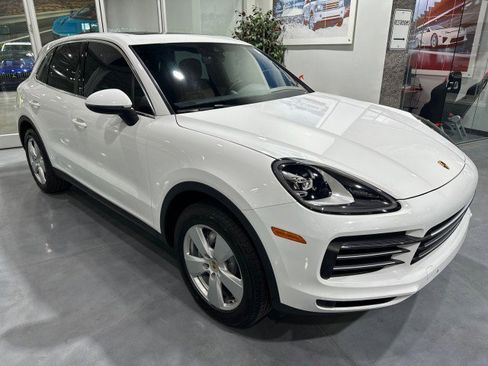 Used 2019 Porsche Cayenne AWD/4WD image 12