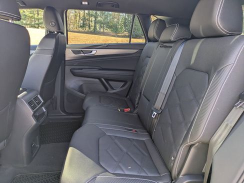 New 2026 Volkswagen Atlas Cross Sport SE AWD/4WD image 14