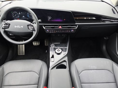 Used 2024 Kia Niro Wave w/ Wave Preserve Package FWD image 9