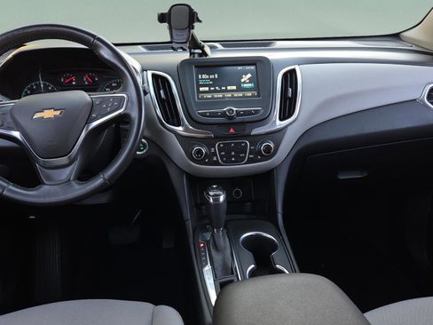 Used 2018 Chevrolet Equinox LT image 13
